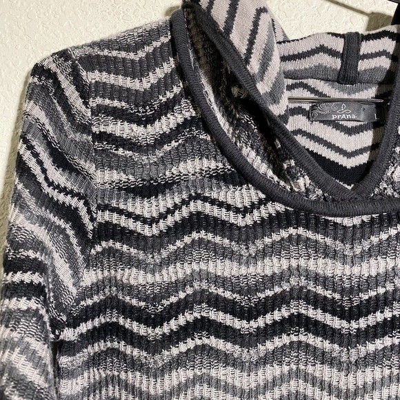 Prana Womens Dress Size Large Chevron Gray Hoodie Long Sleeve Meryl - Picture 3 of 7